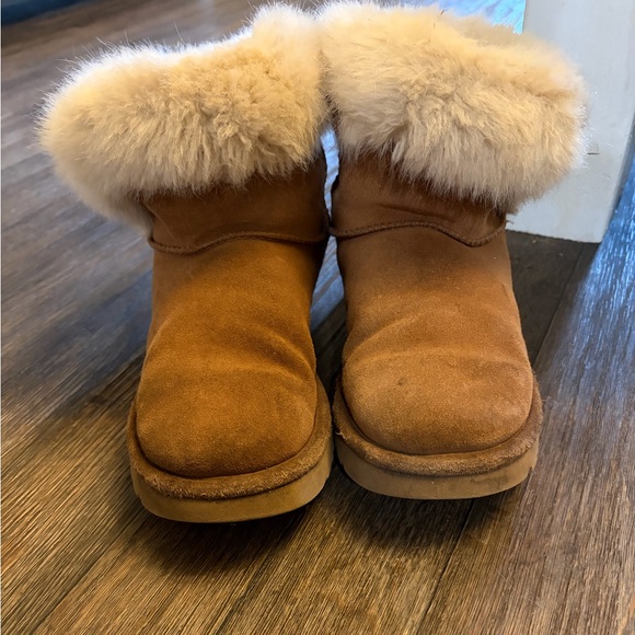 UGG Milla Suede Mini Boots Size 7 - Picture 3 of 6